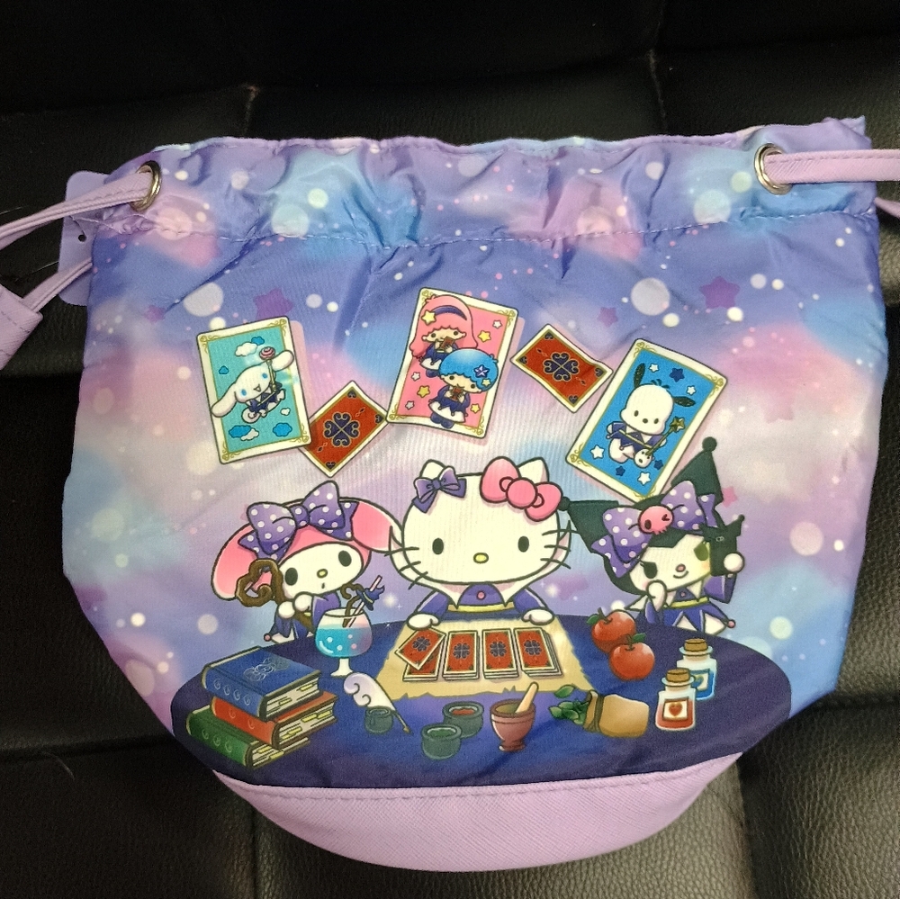 💋Host Pick 💋🆕HELLO KITTY & FRIENDS Magic Card Drawstring Bag - Picture 7 of 11